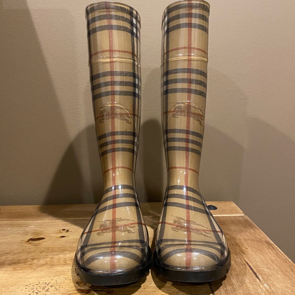 Authentic Burberry Rainboots